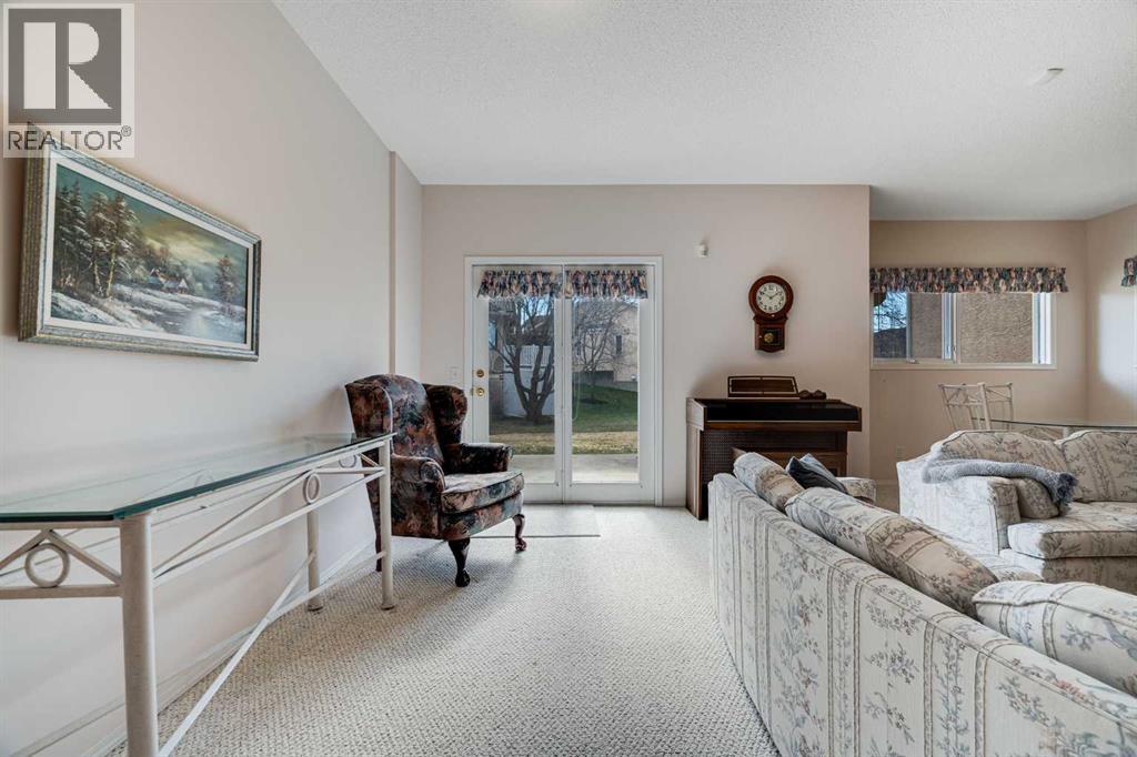 58 Evergreen Bay SW, Calgary, Alberta  T2Y 3E9 - Photo 28 - A2308686