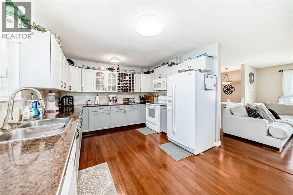 3 Shannon Close, Olds, Alberta  T4H 1C1 - Photo 8 - A2309426