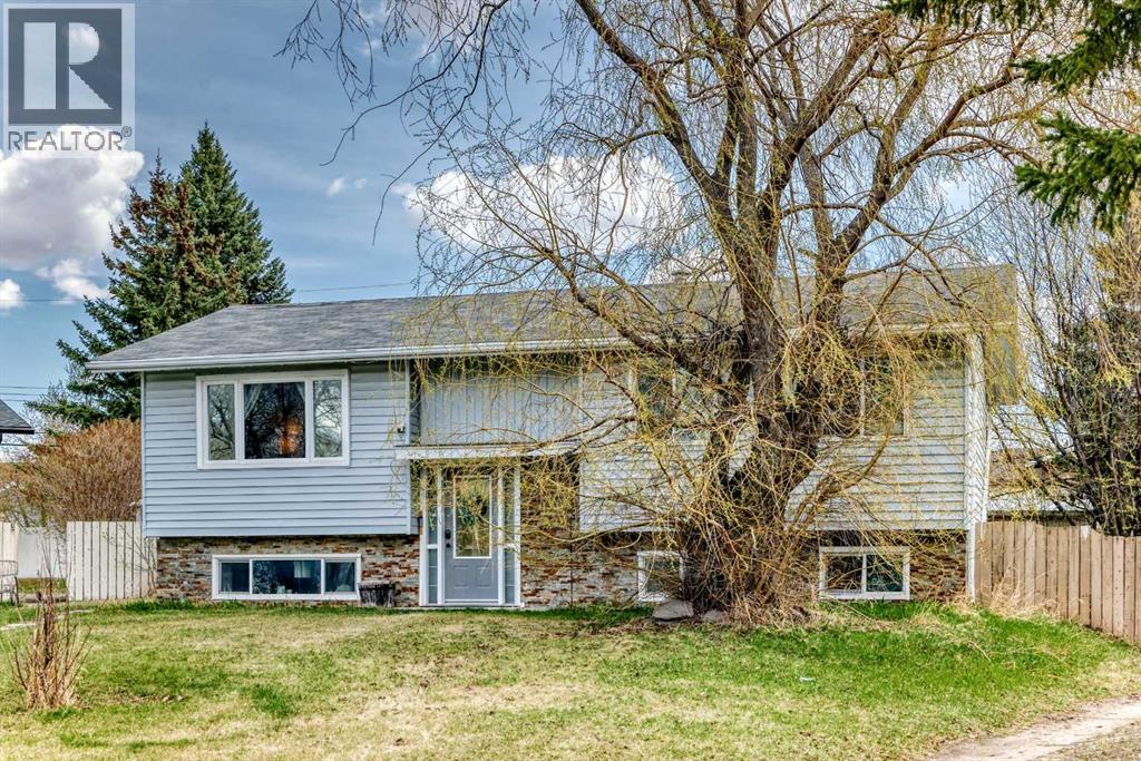 3 Shannon Close, Olds, Alberta  T4H 1C1 - Photo 3 - A2309426