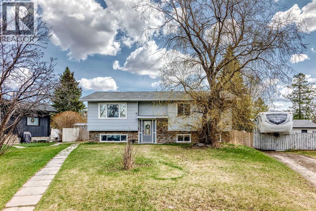3 Shannon Close, Olds, Alberta  T4H 1C1 - Photo 1 - A2309426