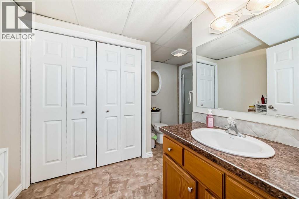 3 Shannon Close, Olds, Alberta  T4H 1C1 - Photo 31 - A2309426