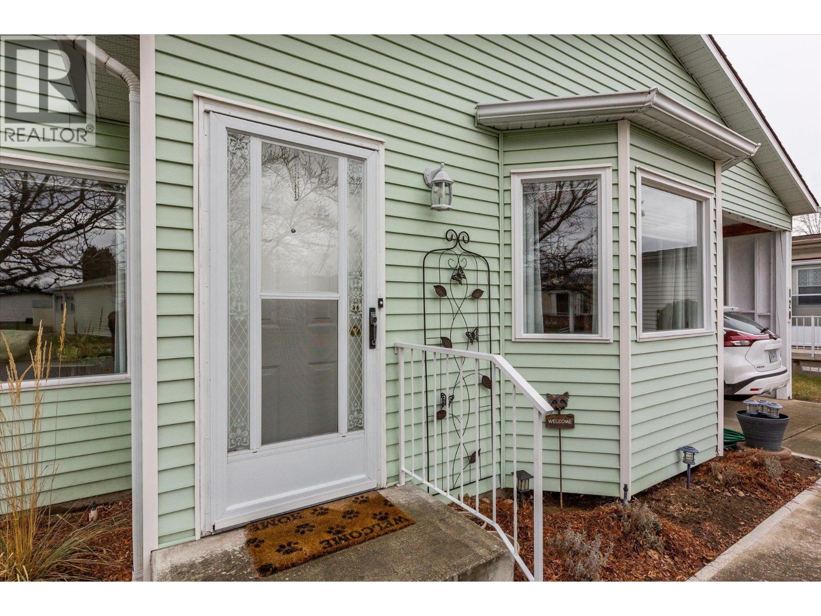 1255 Raymer Avenue Unit# 120, Kelowna, British Columbia  V1W 3S3 - Photo 2 - 10377005