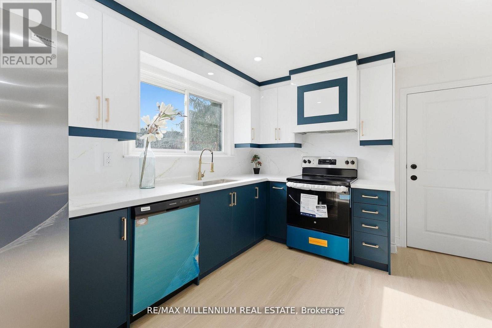 30 Allendale Road, Brampton, Ontario  L6W 2Y8 - Photo 4 - W13207764