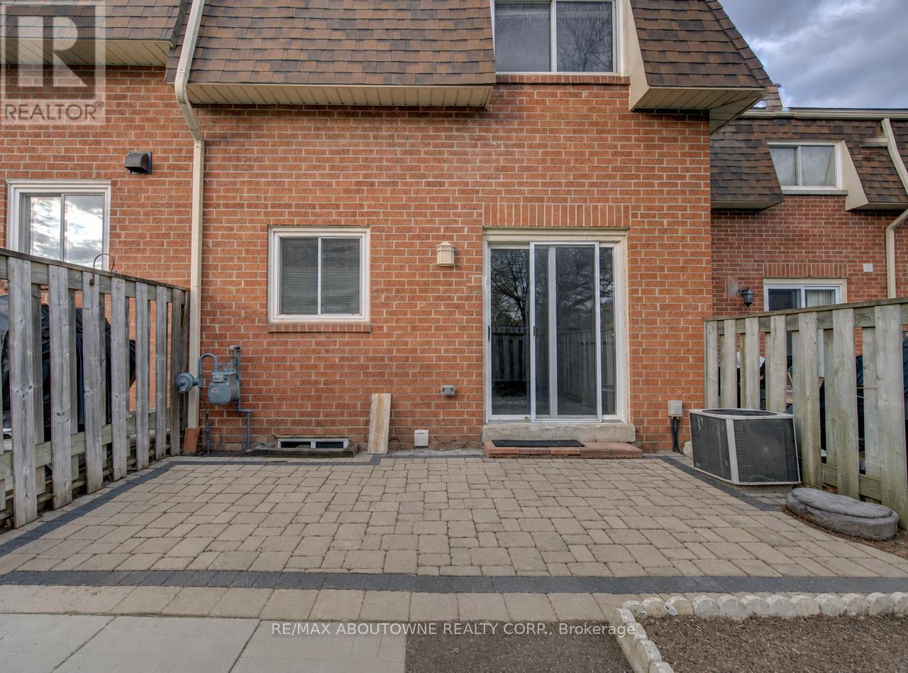 16 - 30 Heslop Road, Milton, Ontario  L9T 1B3 - Photo 14 - W13207768