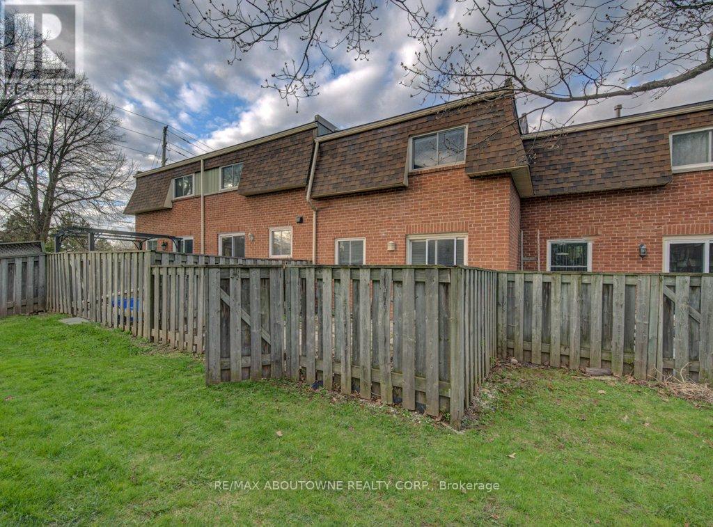 16 - 30 Heslop Road, Milton, Ontario  L9T 1B3 - Photo 15 - W13207768