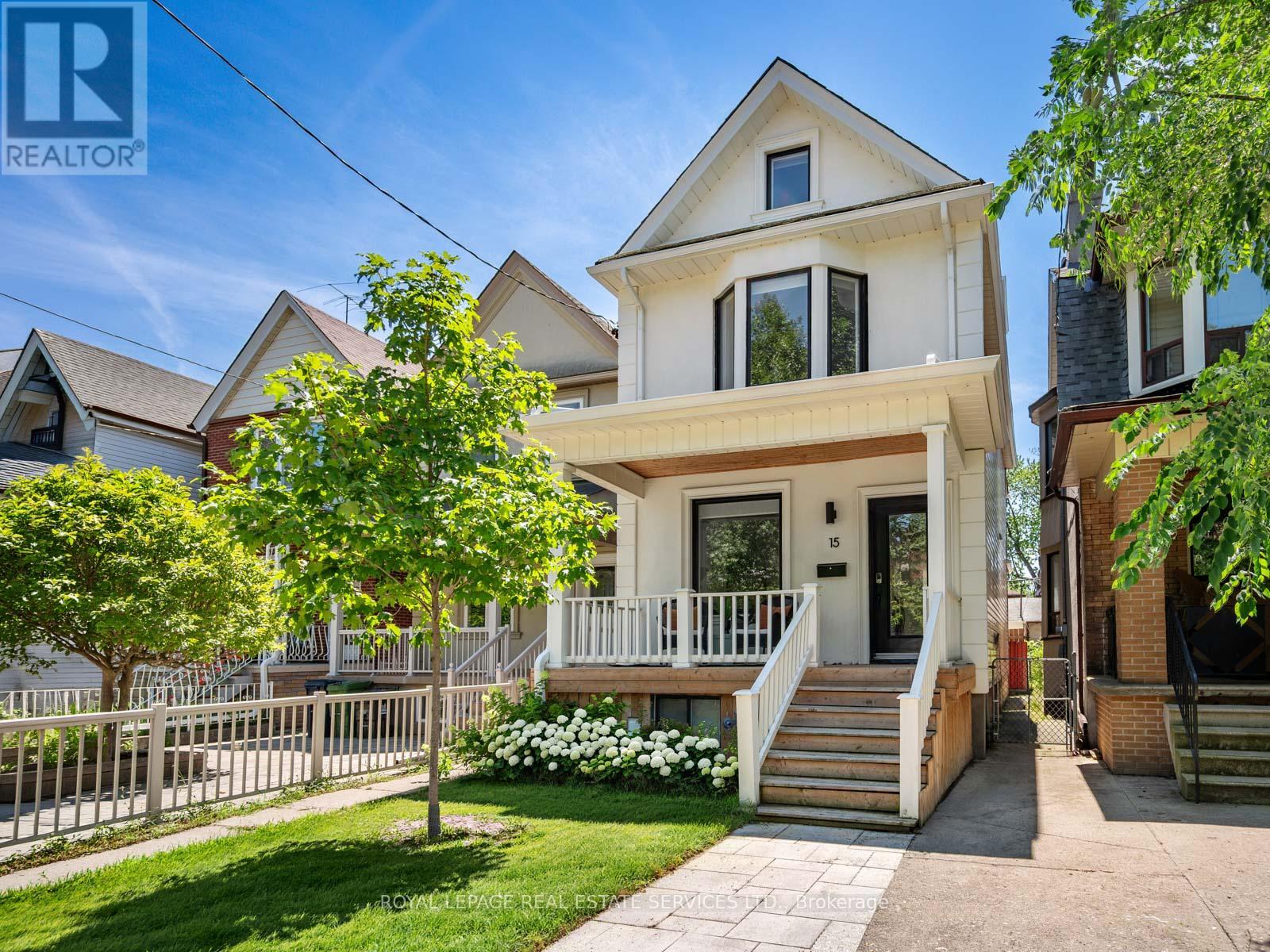 <div class="slider-price">$1,799,000</div><p>15 Melville Avenue, Toronto, Ontario</p>