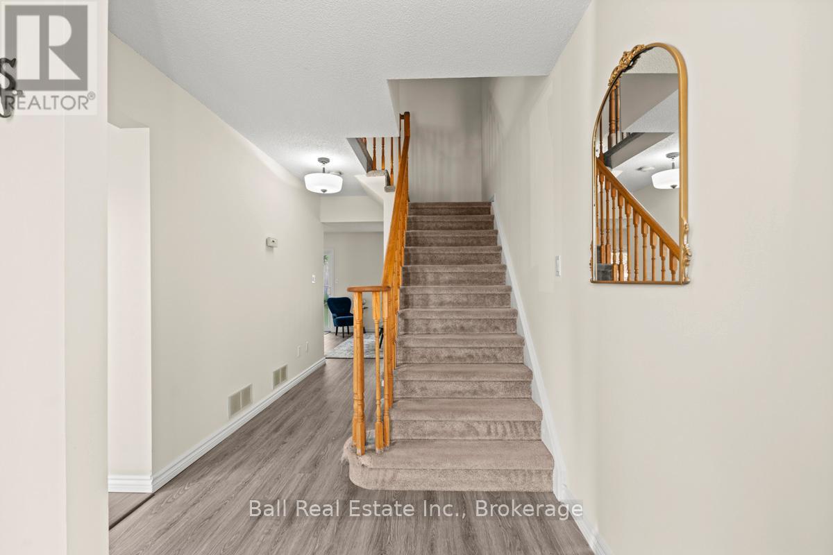1040 Snowberry Street, Oshawa, Ontario  L1K 2H9 - Photo 2 - E13207946