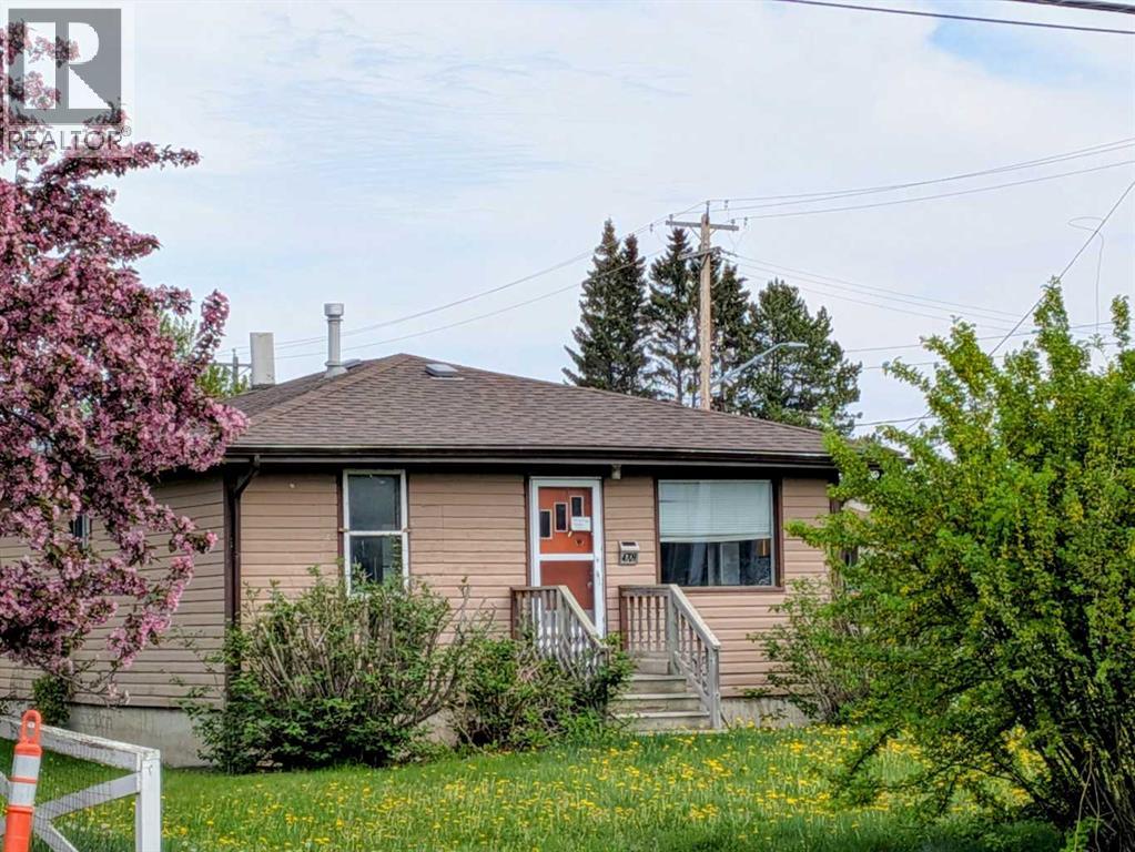 4709 46 Street, Sylvan Lake, Alberta  T4S 1G6 - Photo 2 - A2292610