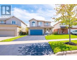 21 HAWKSWOOD DRIVE, Kitchener, Ontario