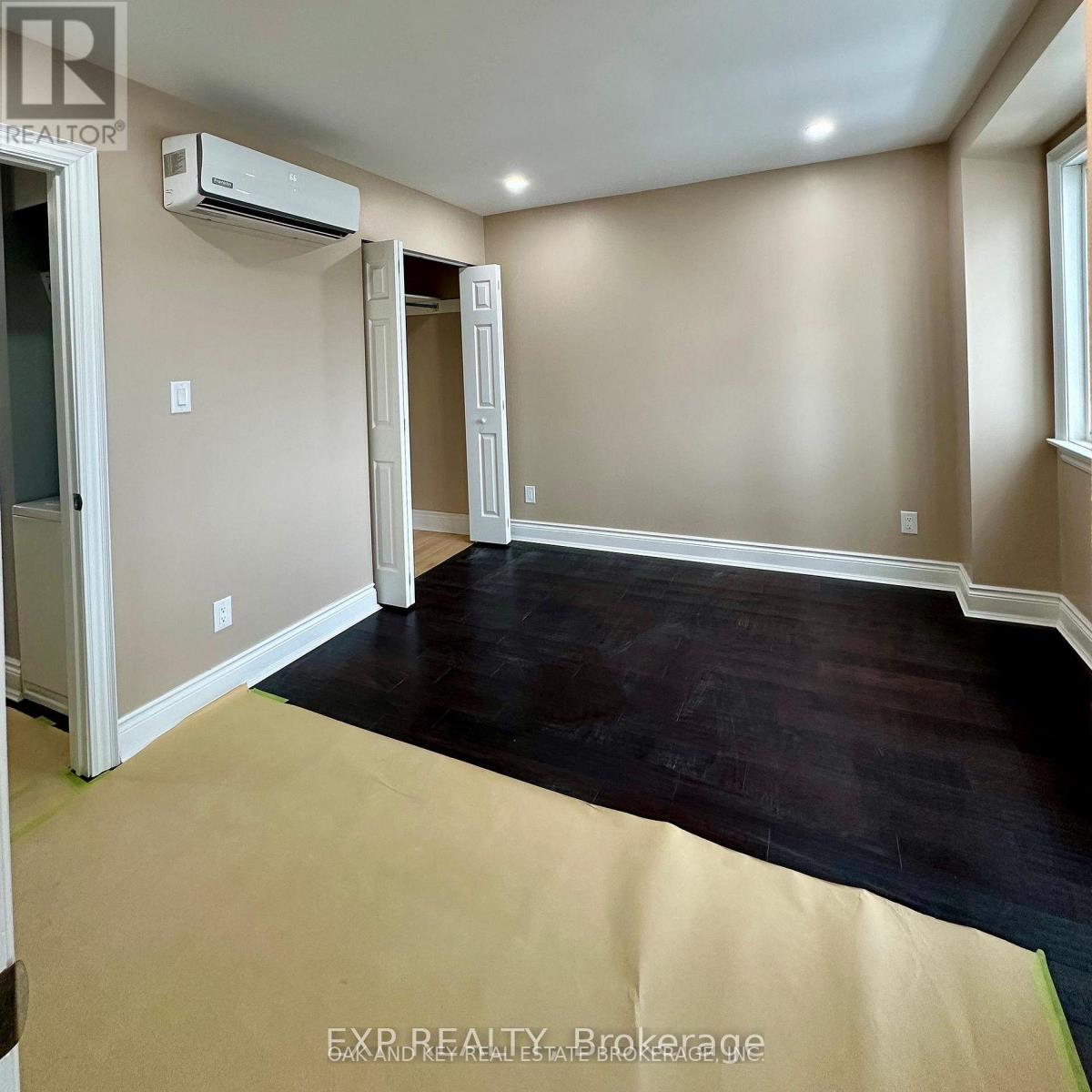 Upper - 6 Lapp Street, Toronto (Rockcliffe-Smythe), Ontario  M6N 3W6 - Photo 16 - W13208012
