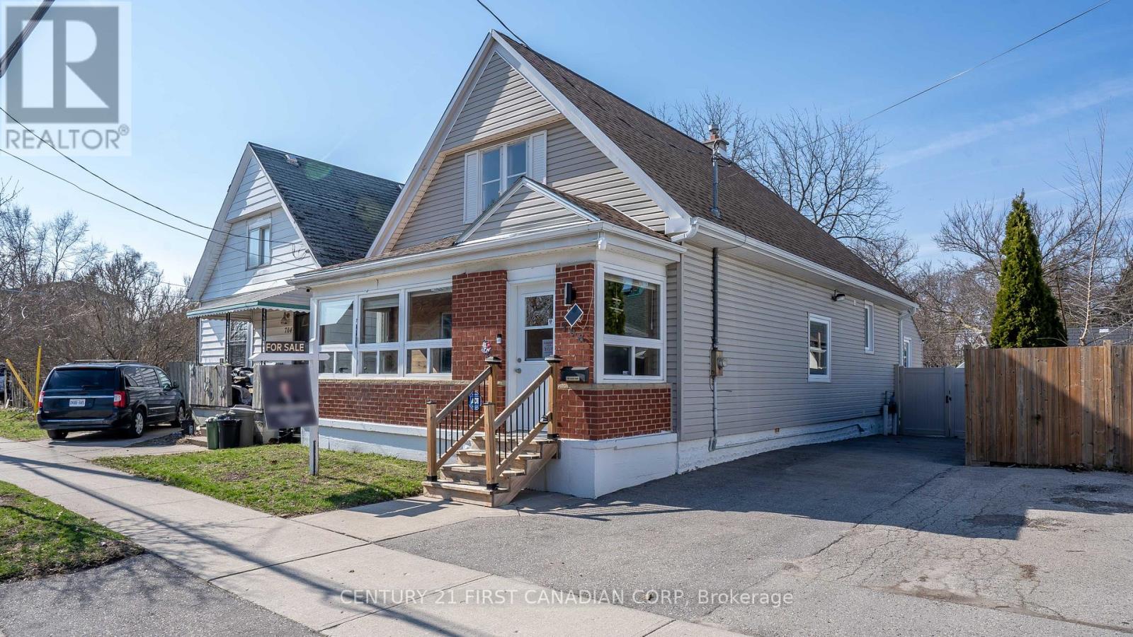 706 Nelson Street, London East, Ontario  N5Z 1J7 - Photo 2 - X13208052