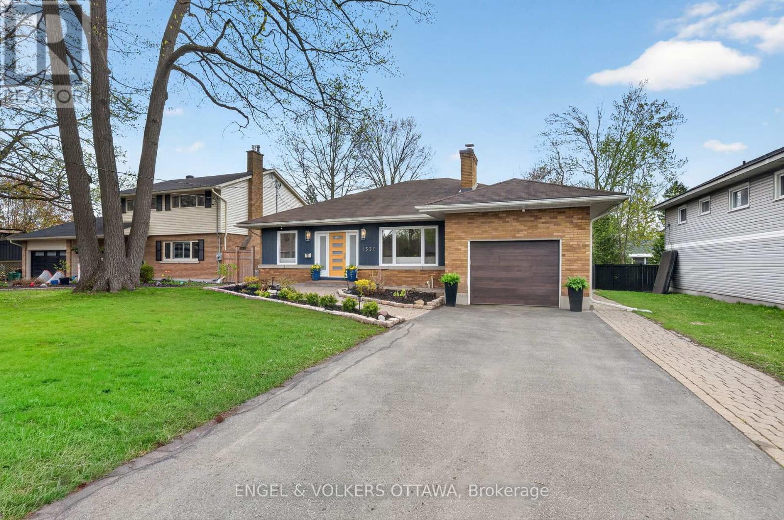 1530 Caton Street, Ottawa, Ontario  K1H 6J4 - Photo 2 - X13208004