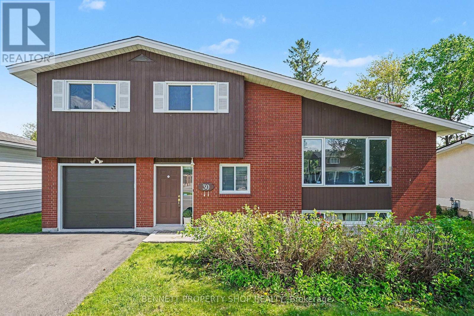 30 CORKSTOWN ROAD, Ottawa, Ontario