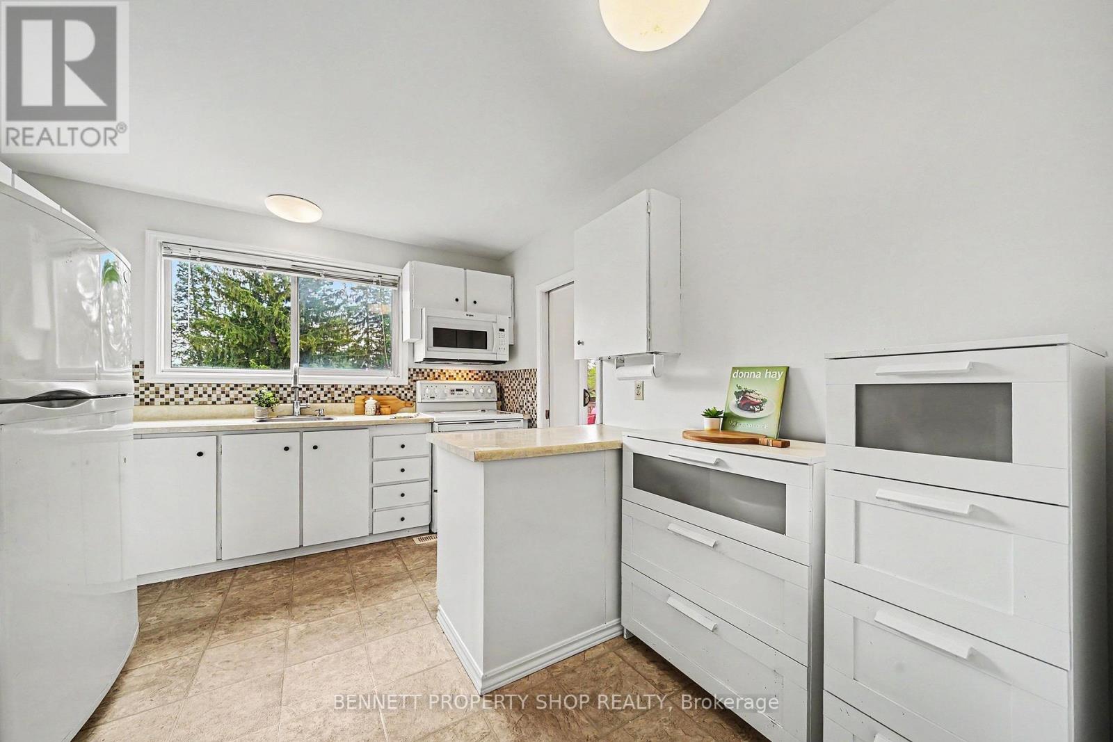 30 Corkstown Road, Ottawa, Ontario  K2H 5B4 - Photo 10 - X13208080
