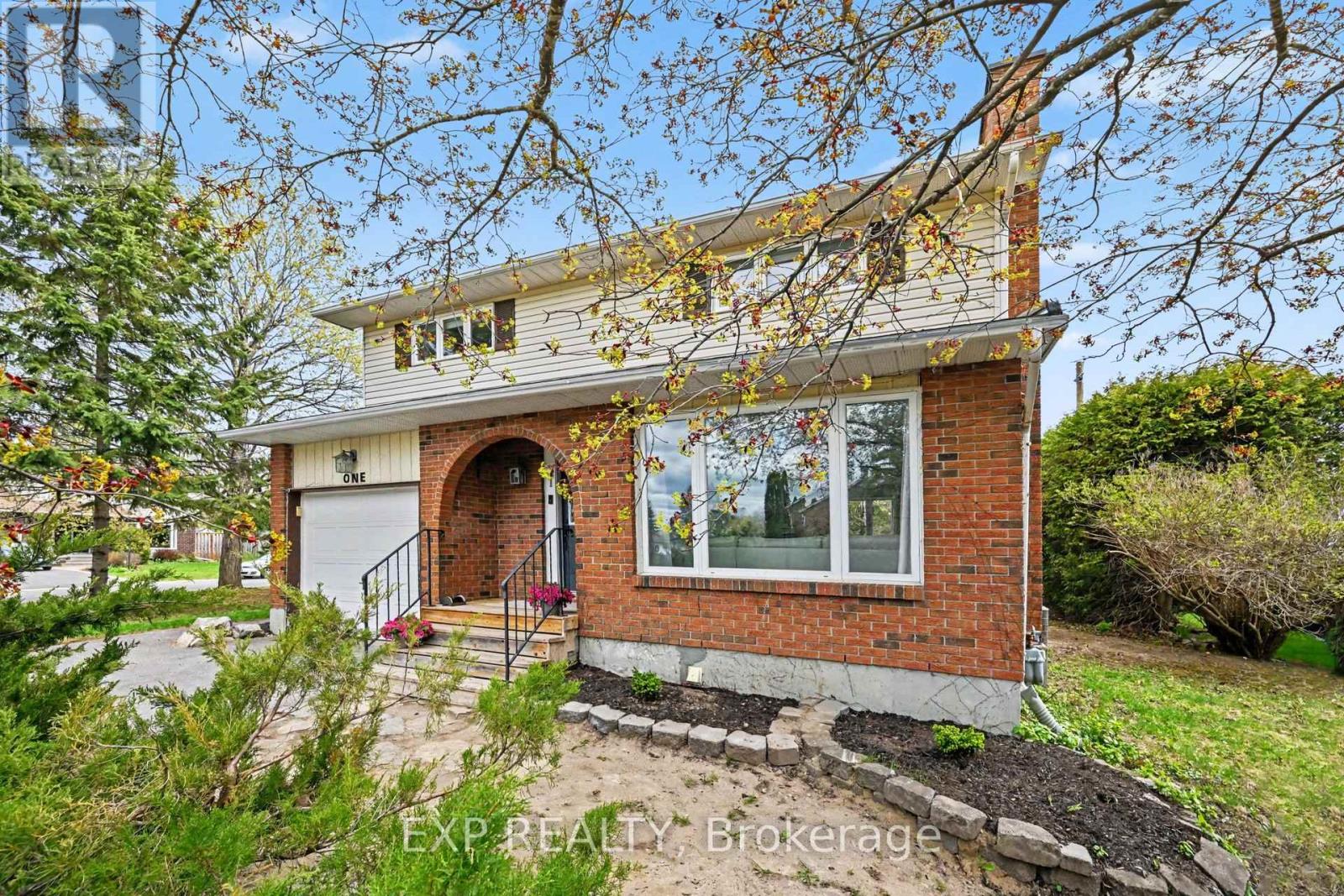 1 Laura Crescent, Mississippi Mills, Ontario  K0A 1A0 - Photo 2 - X13208180