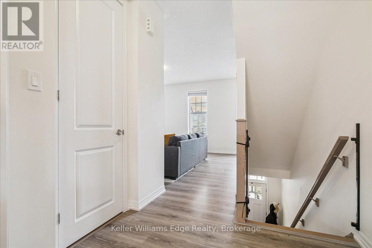 244 Harold Dent Trail, Oakville, Ontario  L6M 1S2 - Photo 10 - W13207974