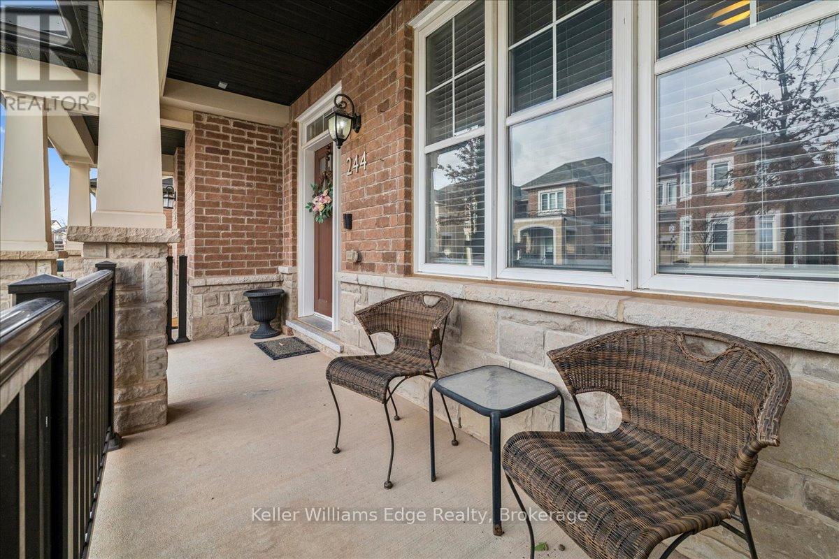 244 Harold Dent Trail, Oakville, Ontario  L6M 1S2 - Photo 3 - W13207974