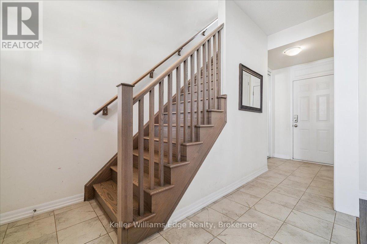 244 Harold Dent Trail, Oakville, Ontario  L6M 1S2 - Photo 5 - W13207974