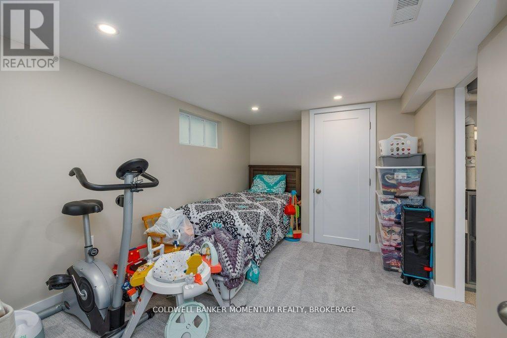223 Geneva Street, St. Catharines, Ontario  L2R 4P9 - Photo 30 - X13208000