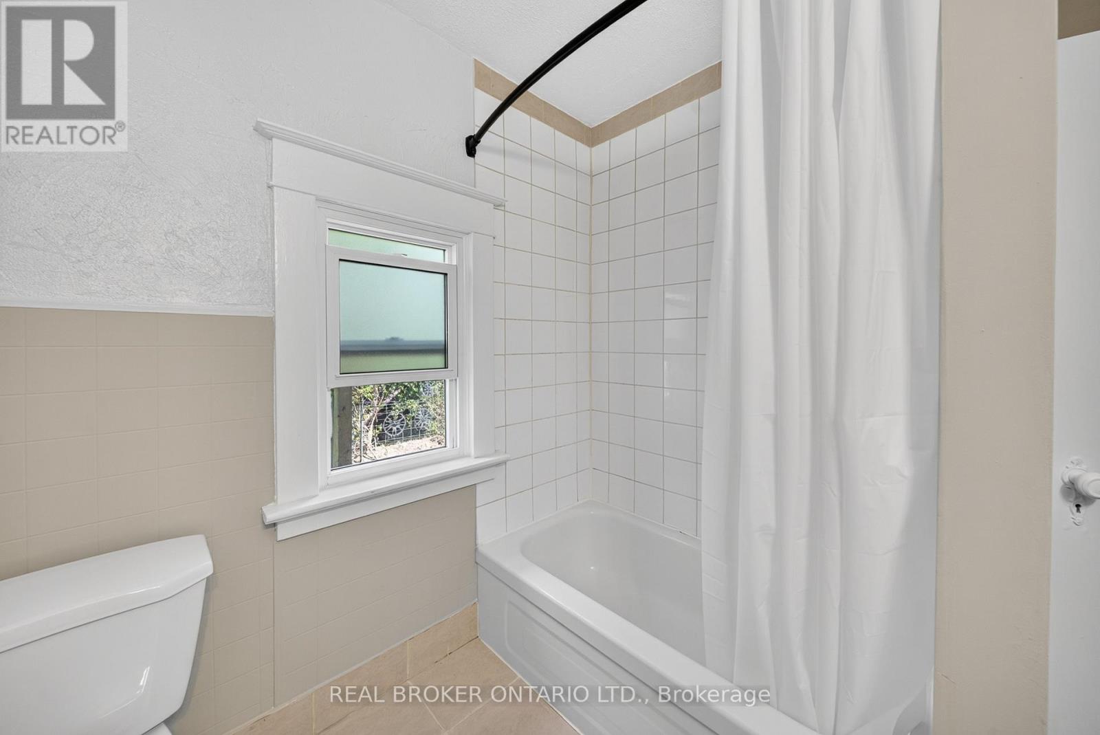 78 Facer Street, St. Catharines, Ontario  L2M 5J5 - Photo 10 - X13208064