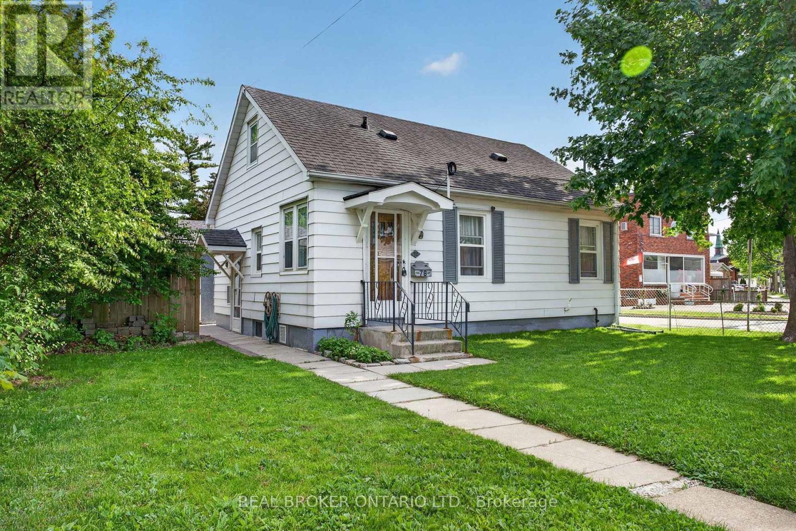 78 Facer Street, St. Catharines, Ontario  L2M 5J5 - Photo 2 - X13208064