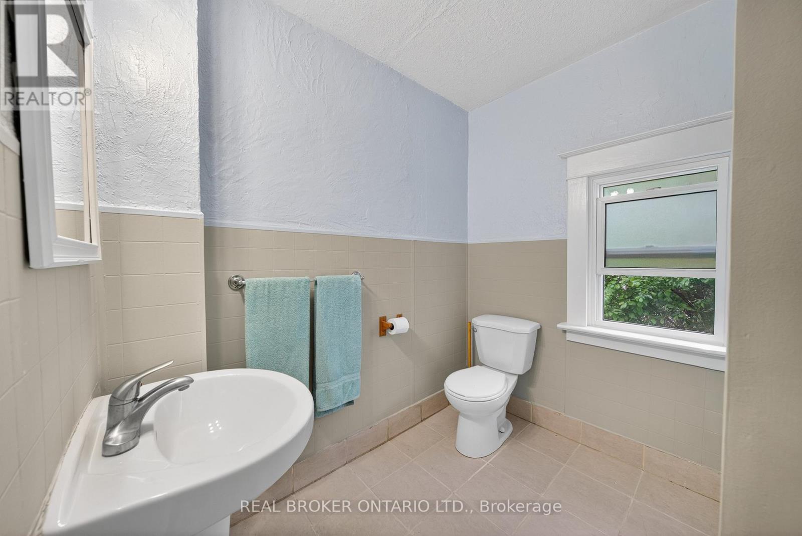 78 Facer Street, St. Catharines, Ontario  L2M 5J5 - Photo 9 - X13208064