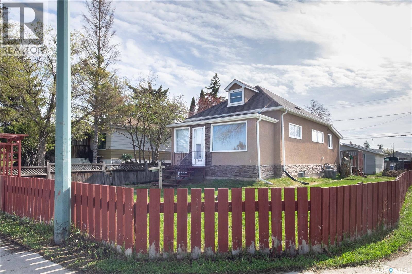 1077 Broder Street, Regina, Saskatchewan  S4N 3P8 - Photo 3 - SK037358