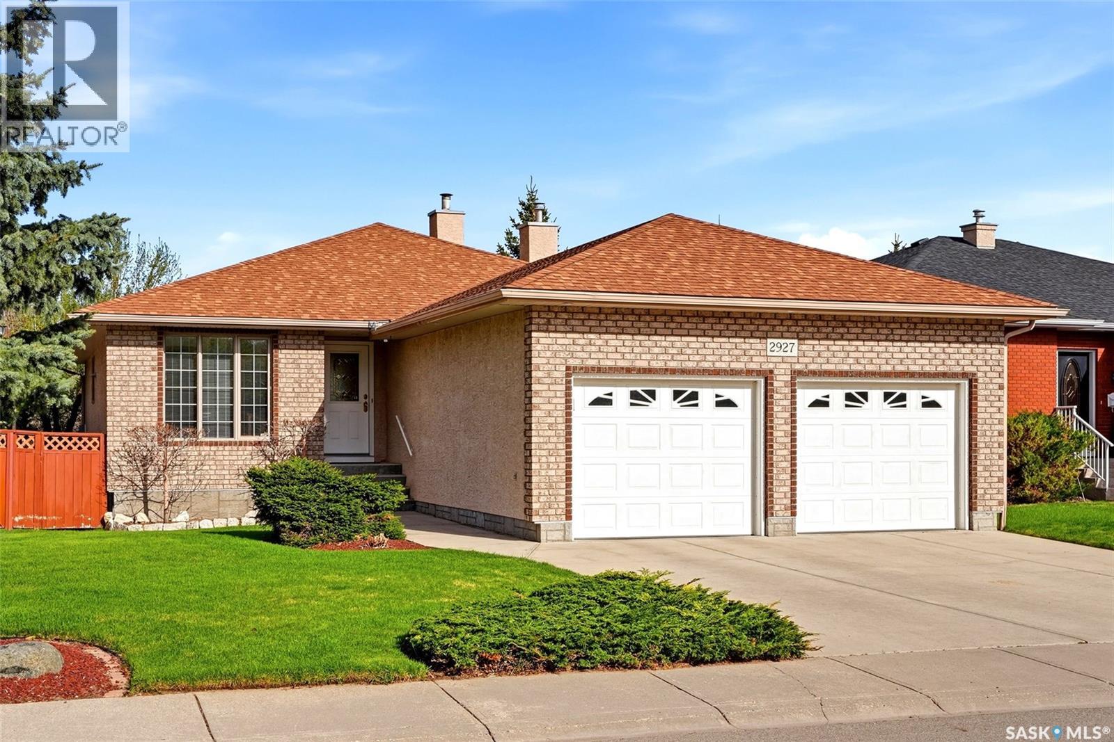 2927 Wimbledon Drive, Regina, Saskatchewan  S4V 2Y2 - Photo 1 - SK037163