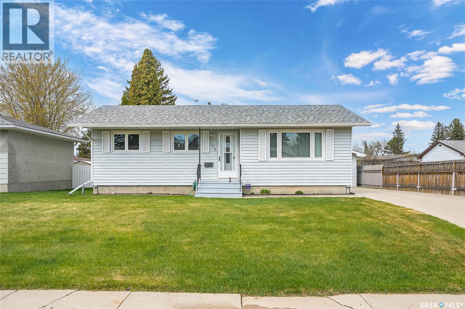 1117 Y Avenue N, Saskatoon, Saskatchewan  S7L 3L5 - Photo 2 - SK037152