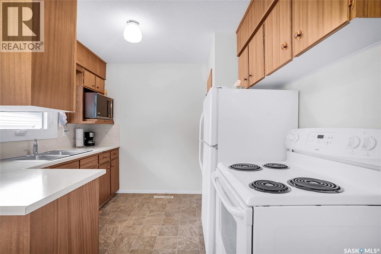 1117 Y Avenue N, Saskatoon, Saskatchewan  S7L 3L5 - Photo 6 - SK037152