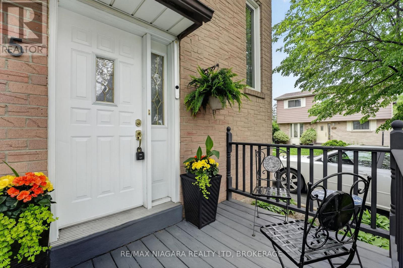 75 Berrisfield Crescent, Hamilton, Ontario  L8T 4X1 - Photo 5 - X13091036