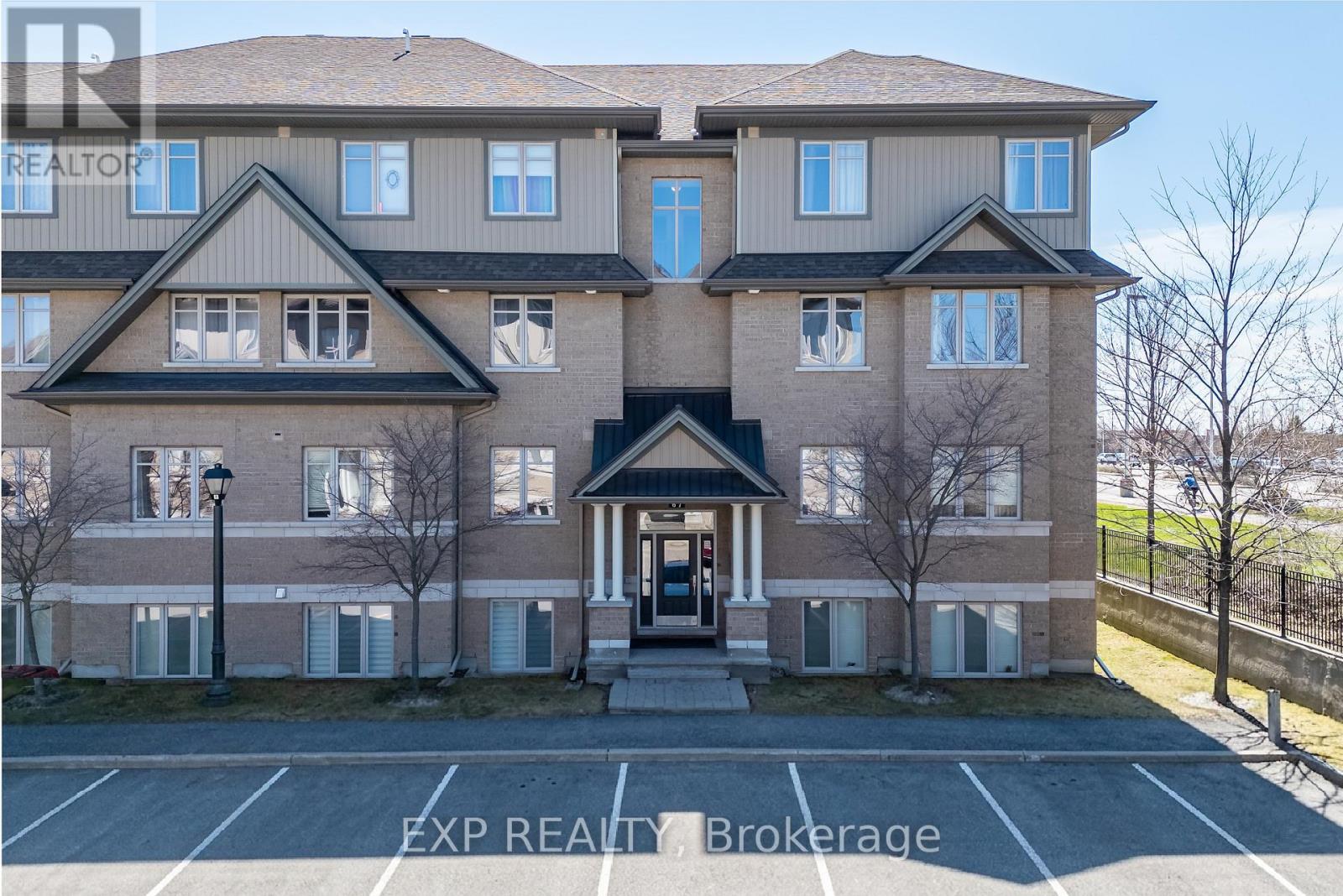 E - 67 TIPPERARY PRIVATE, Ottawa, Ontario