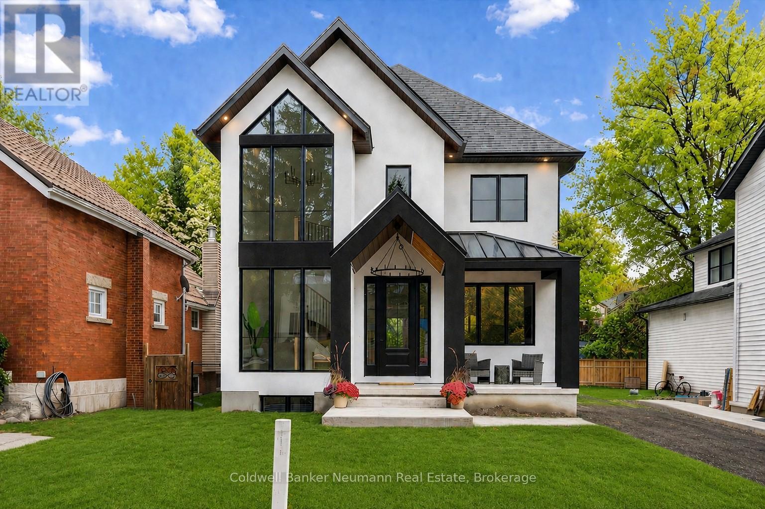 126 OXFORD STREET, Guelph, Ontario