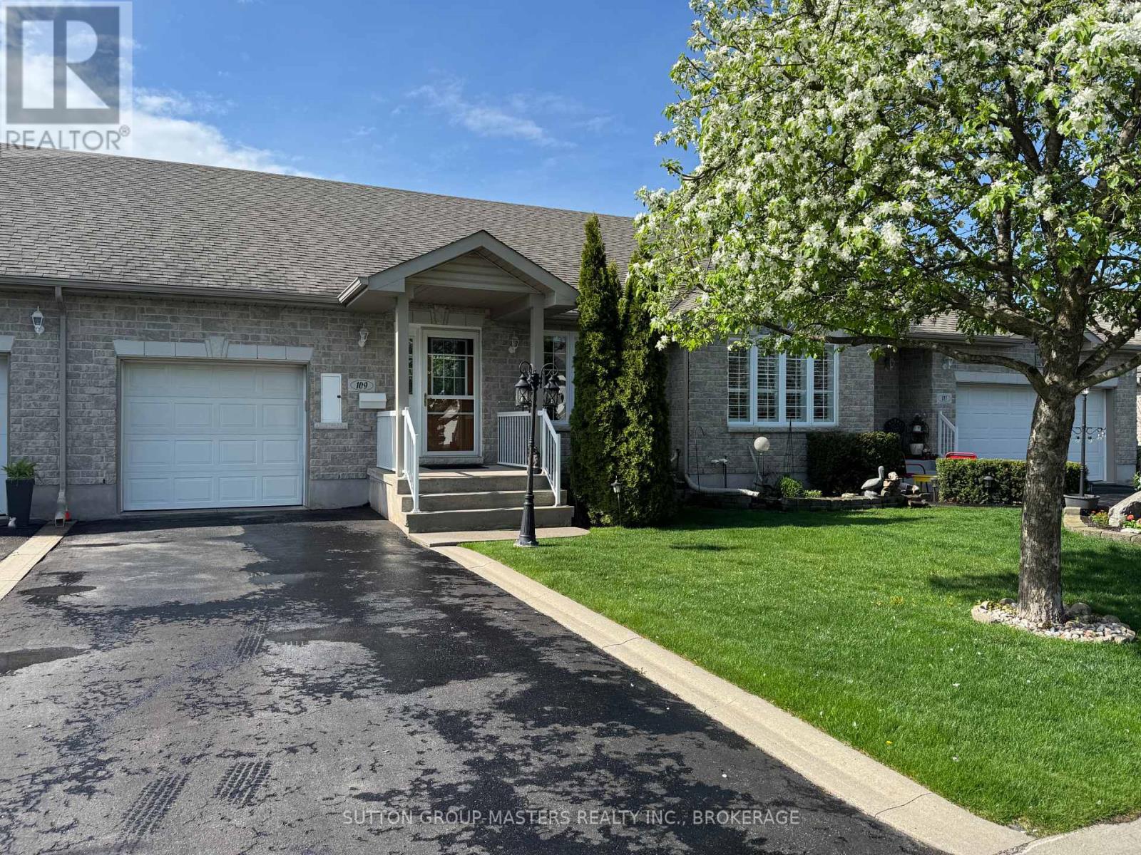 109 Sheridan Street, Kingston (City Northwest), Ontario  K7P 3H7 - Photo 2 - X13208086
