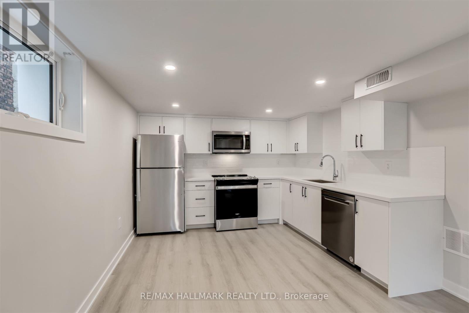 Bsmt 1 - 979 Avenue Road, Toronto, Ontario  M5P 2K9 - Photo 3 - C13208026
