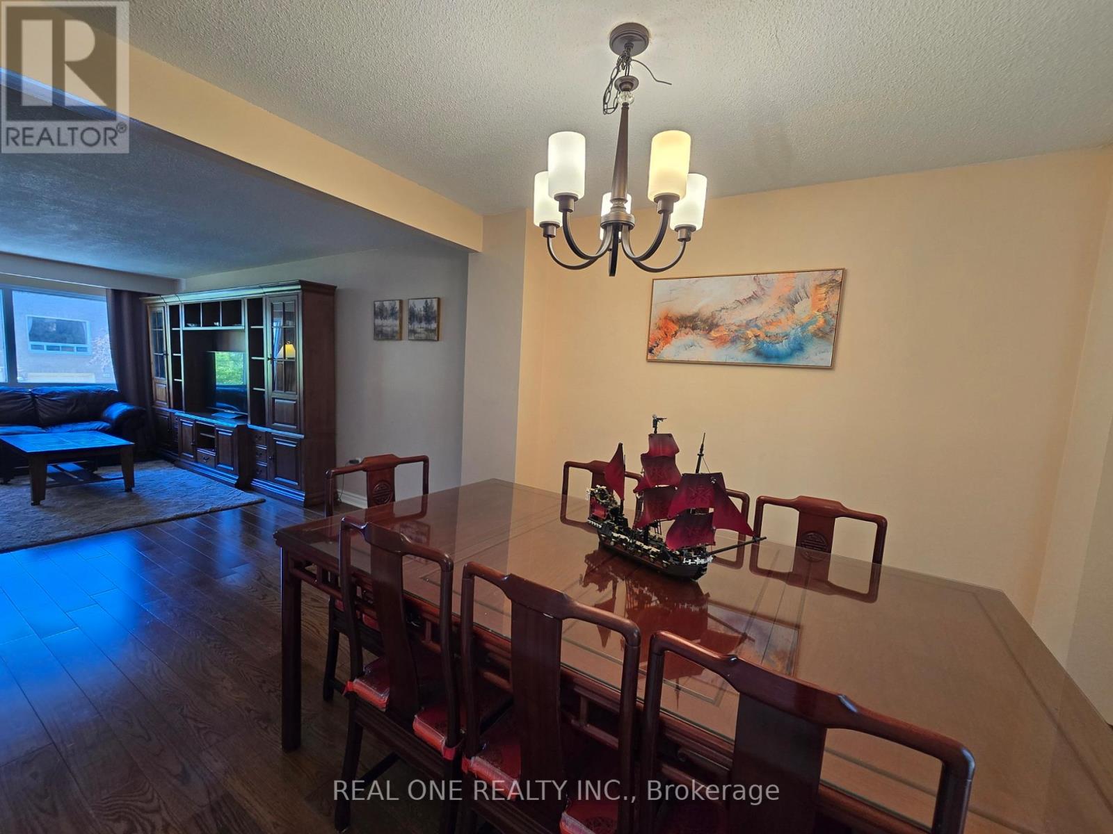 174 Rusty Crestway, Toronto, Ontario  M2J 2Y6 - Photo 10 - C13208108