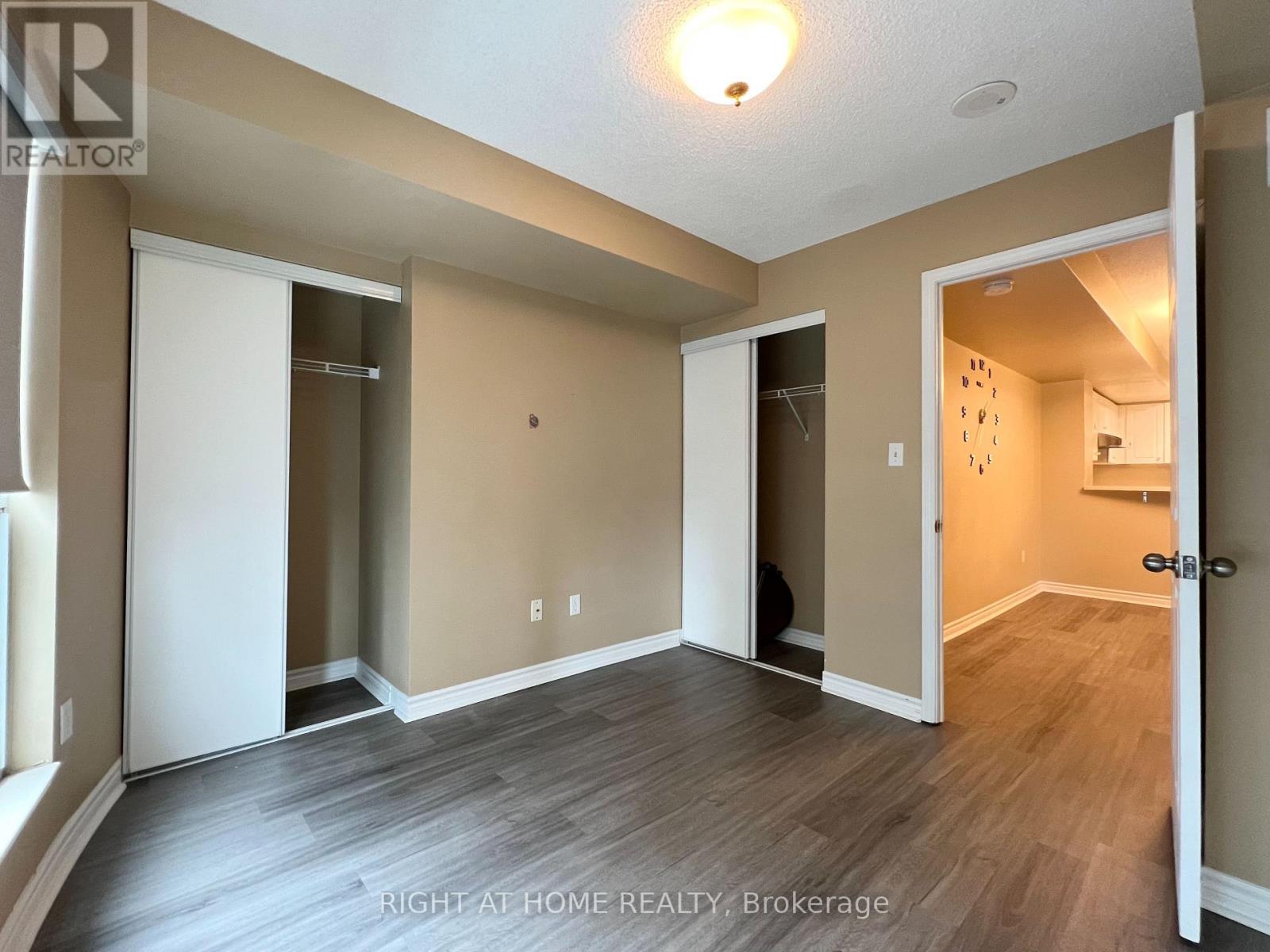 1208 - 7 Lorraine Drive, Toronto, Ontario  M2N 7H2 - Photo 9 - C13208258