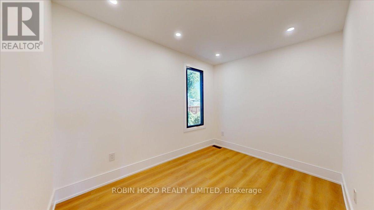 Unit 2 - 239 Christie Street, Toronto, Ontario  M6G 3B5 - Photo 11 - C13208290
