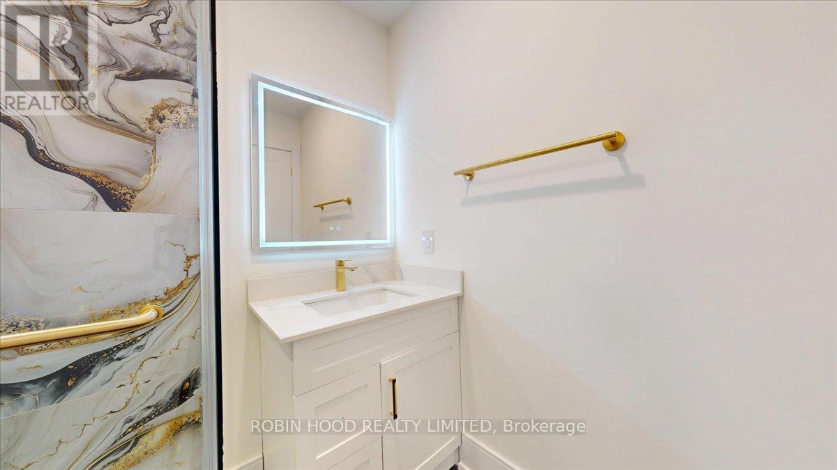 Unit 2 - 239 Christie Street, Toronto, Ontario  M6G 3B5 - Photo 12 - C13208290