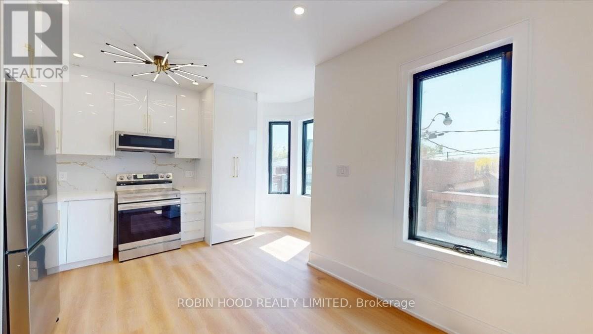 Unit 2 - 239 Christie Street, Toronto, Ontario  M6G 3B5 - Photo 6 - C13208290
