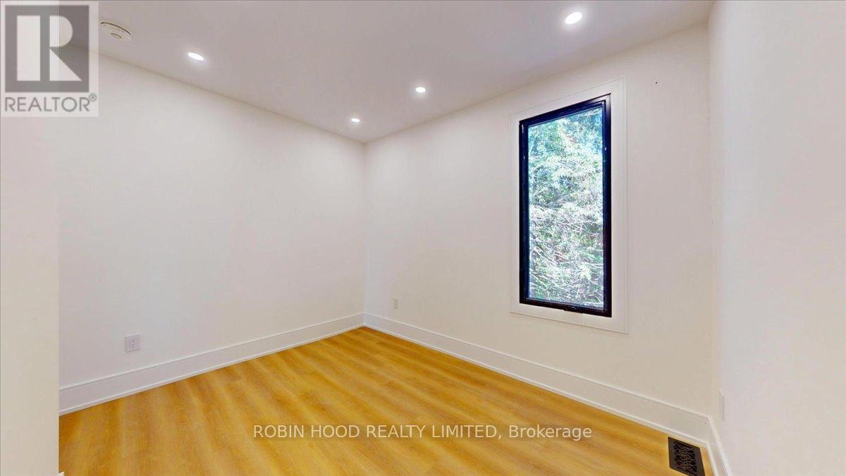 Unit 2 - 239 Christie Street, Toronto, Ontario  M6G 3B5 - Photo 8 - C13208290