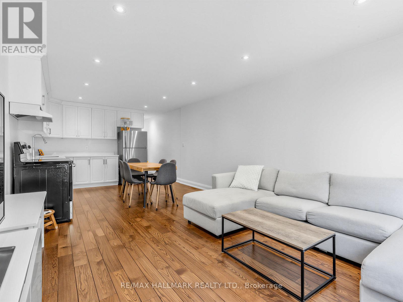 1924 Danforth Avenue, Toronto, Ontario  M4C 1J4 - Photo 22 - E13207972