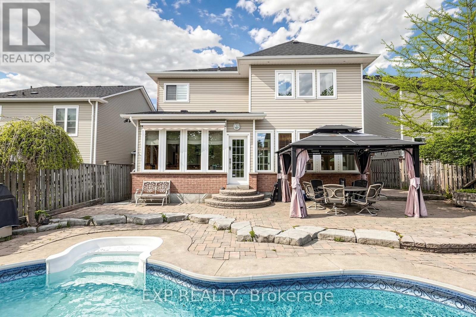 74 DARIUS HARNS DRIVE, Whitby, Ontario