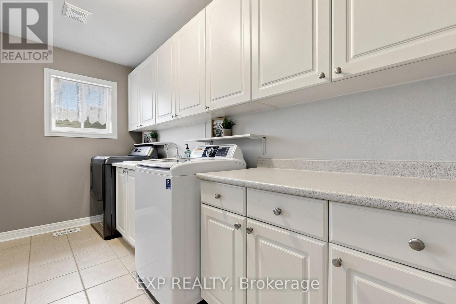 74 Darius Harns Drive, Whitby, Ontario  L1M 2G7 - Photo 38 - E13208202