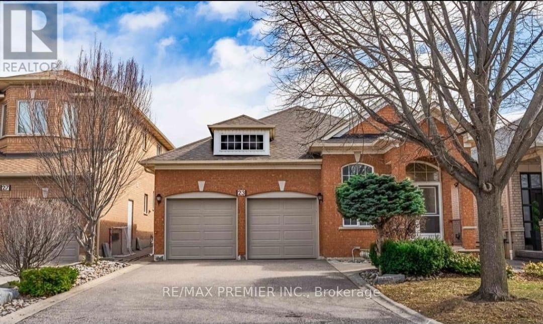 23 AMELYNN CRESCENT