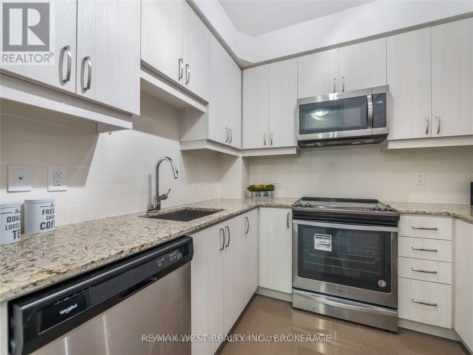 Se415 - 9199 Yonge Street, Richmond Hill, Ontario  L4C 1H7 - Photo 11 - N13208122