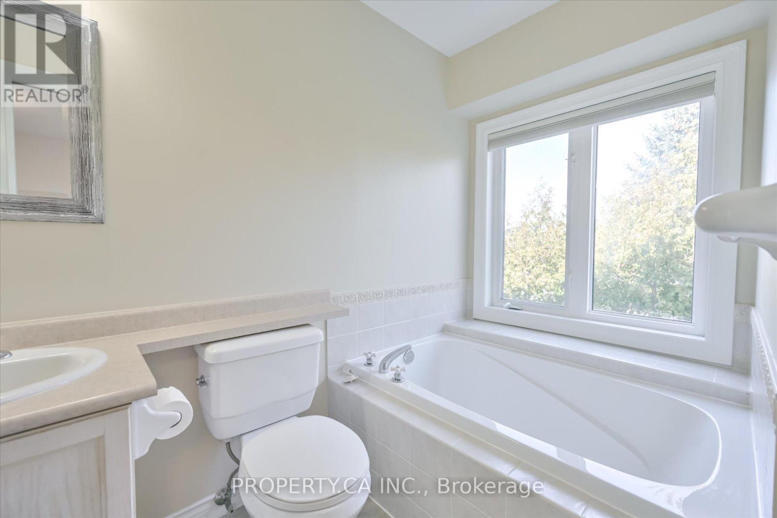 46 - 1051 On Bogart Circle, Newmarket, Ontario  L3Y 8T4 - Photo 23 - N13208186