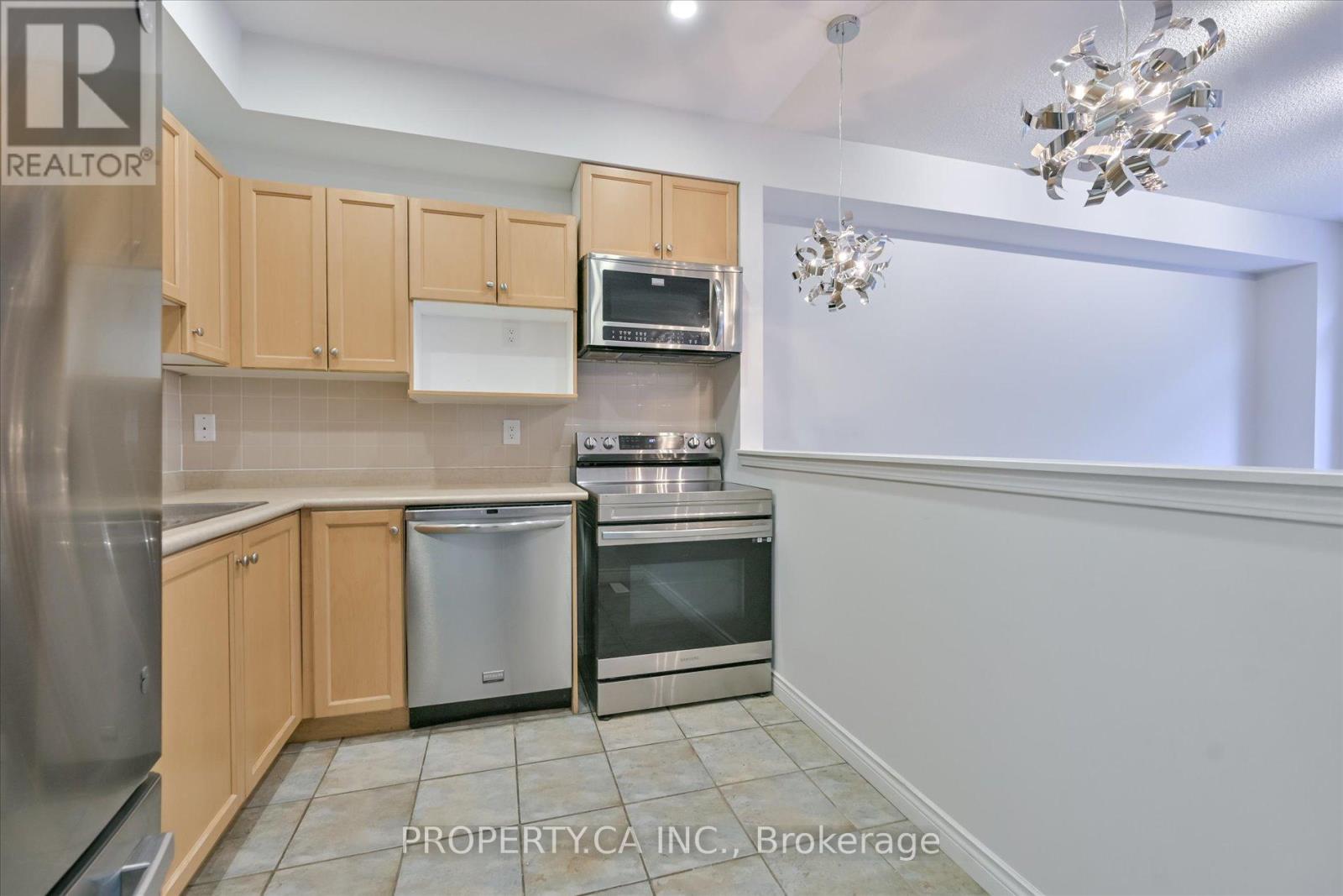 46 - 1051 On Bogart Circle, Newmarket, Ontario  L3Y 8T4 - Photo 8 - N13208186
