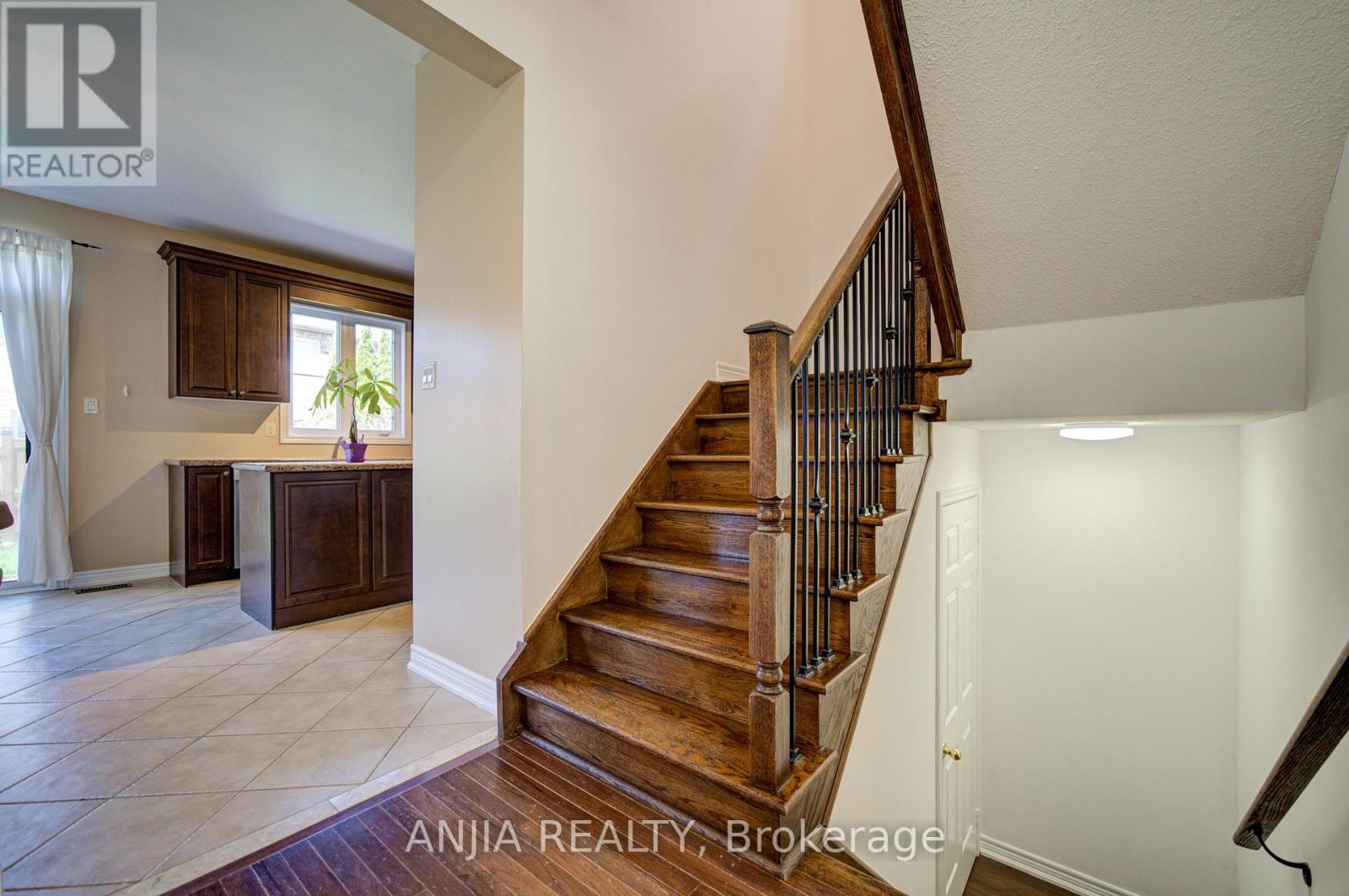 33 Grandwood Avenue, Whitchurch-Stouffville, Ontario  L4A 0M6 - Photo 13 - N13208218