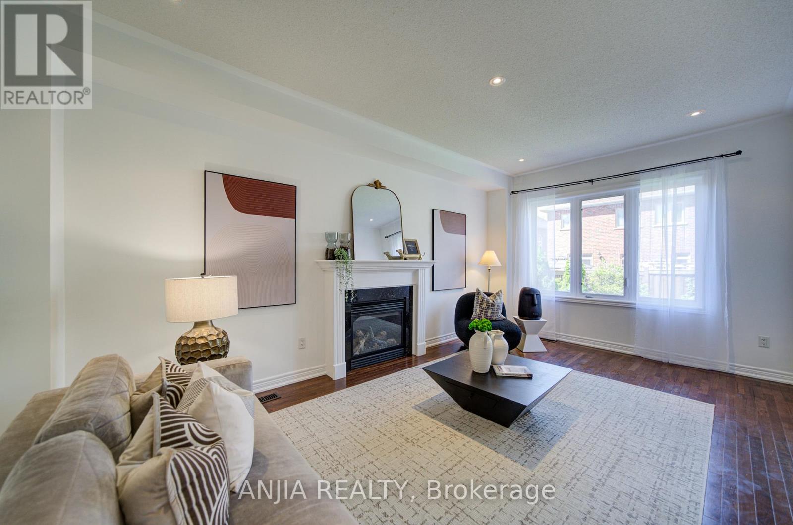 33 Grandwood Avenue, Whitchurch-Stouffville, Ontario  L4A 0M6 - Photo 23 - N13208218